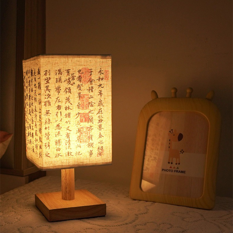 Desk Setup White - Kwadratowe dekoracje LED Lampy stołowe Prosty