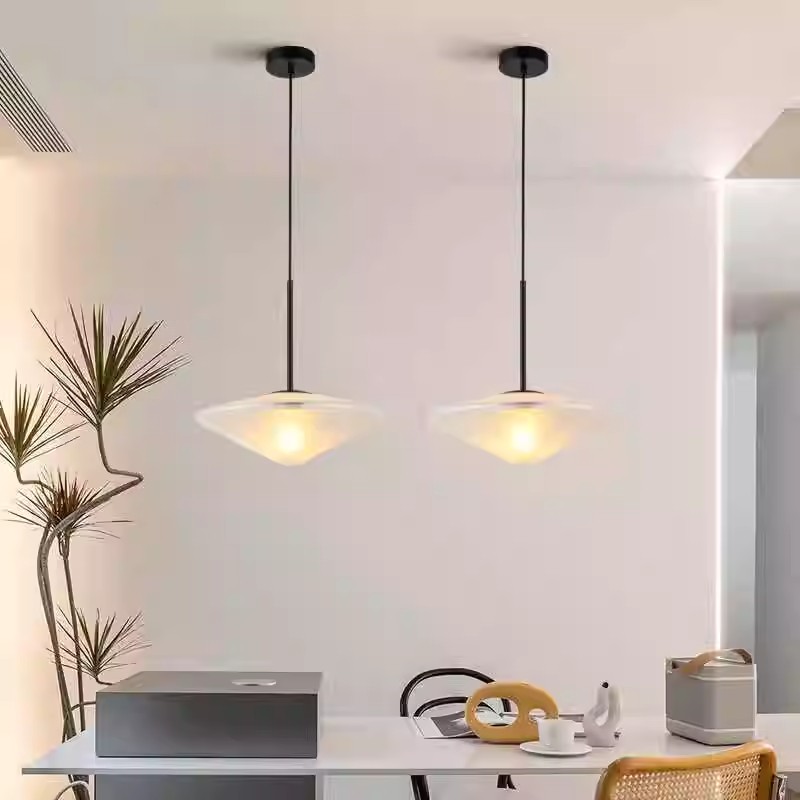Nowoczesny latający spodek szk – Desk Setup White recenzja i cena