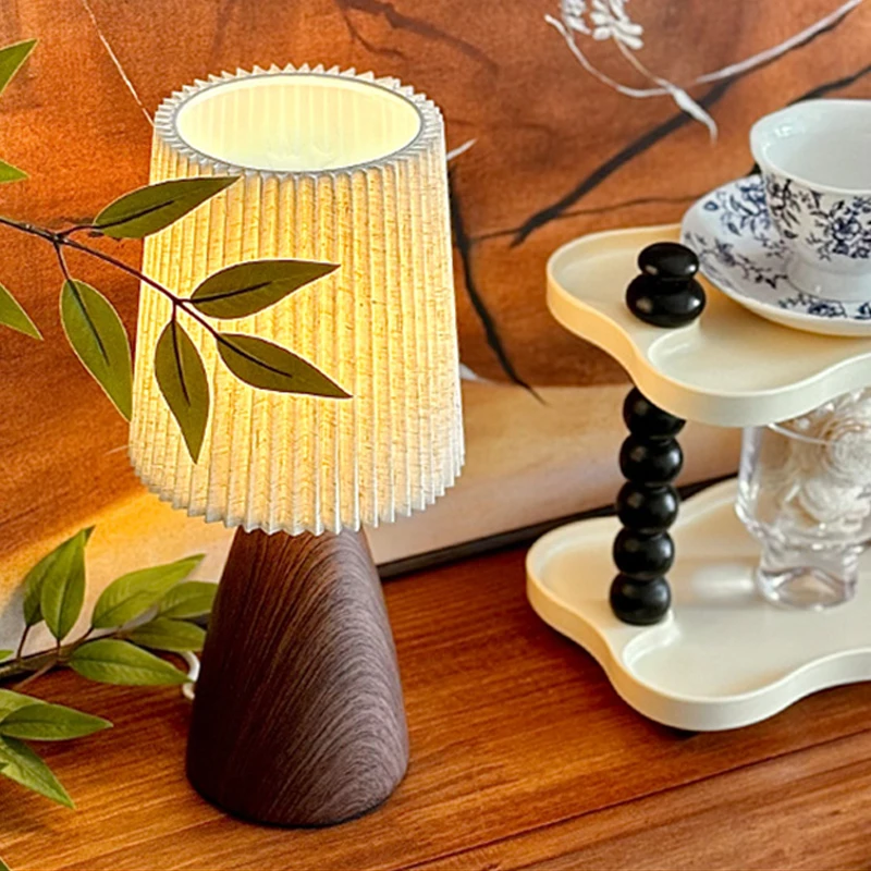 Lampa Stołowa LED Retro do Syp – Desk Setup White recenzja i cena